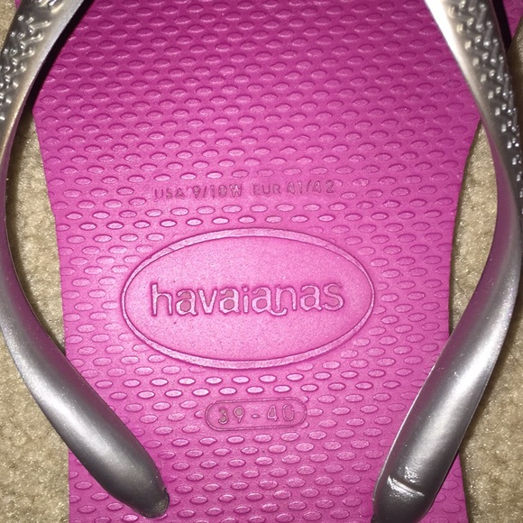 Havaianas Flip Flops - Picture 2 of 3